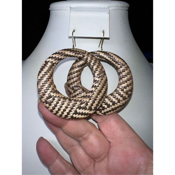 Vintage MCM Raffia Weaved Hoop Dangle Earrings - Picture 1 of 7
